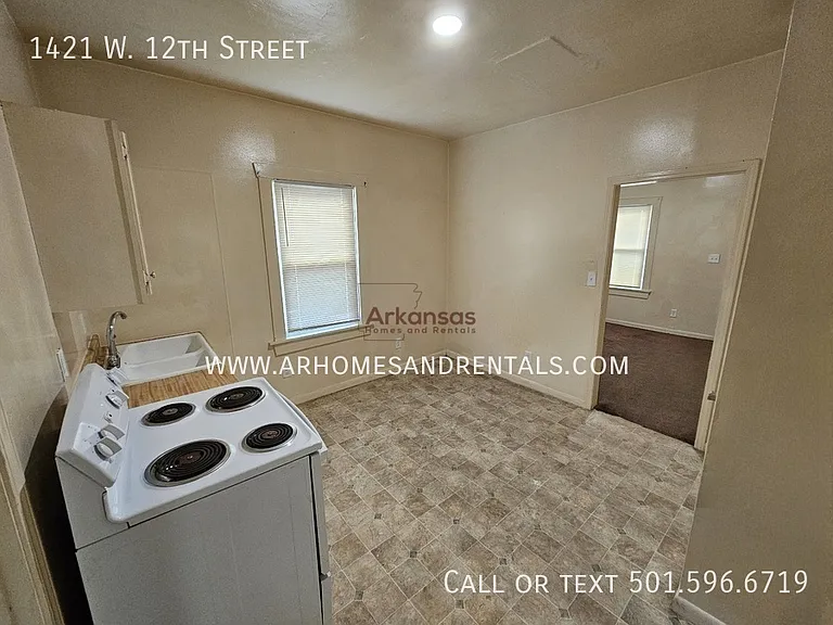 1421 W 12th St — Photo 13