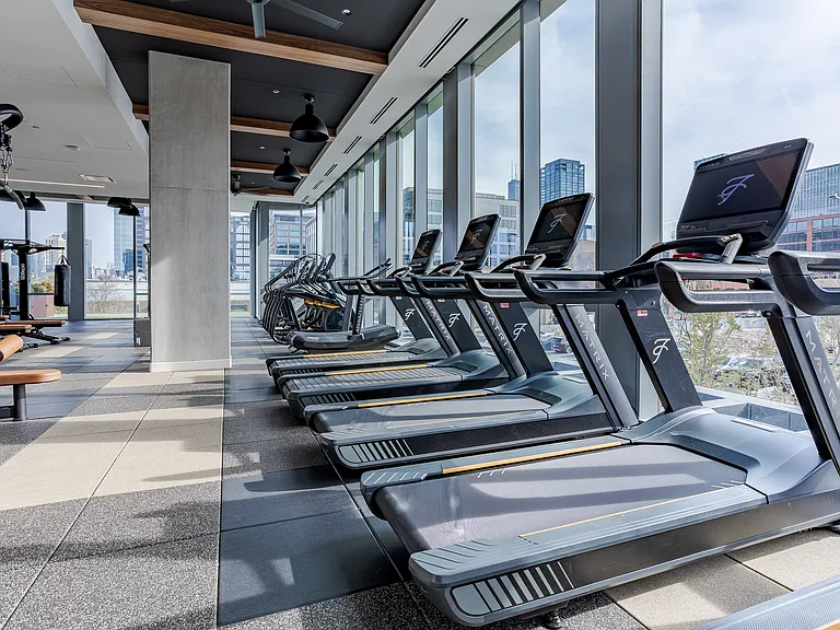 Flora — Photo 13