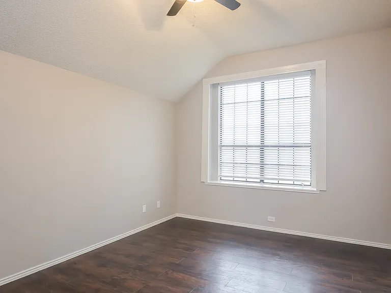 2241 Collier Ct — Photo 10
