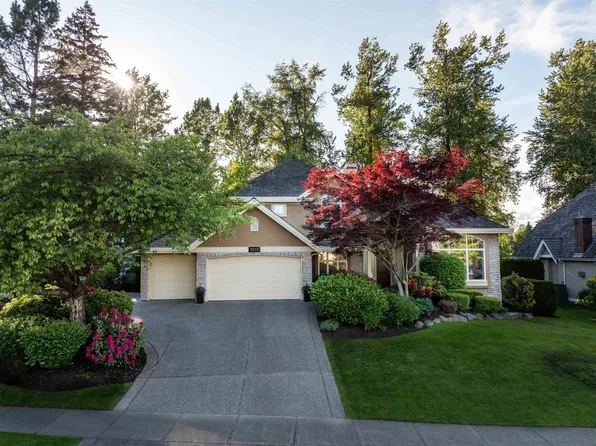 3733 Devonshire Dr, Surrey, BC V3Z 0H8