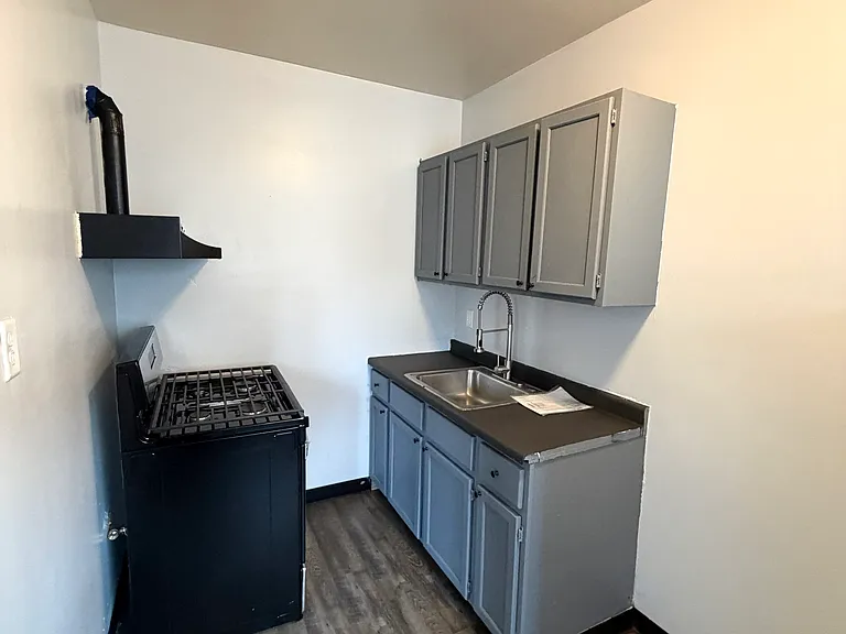 2709 Blaisdell Ave #8 — Photo 8