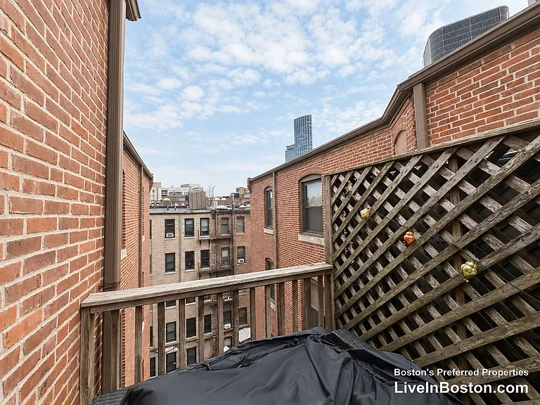 Gainsborough St — Photo 9