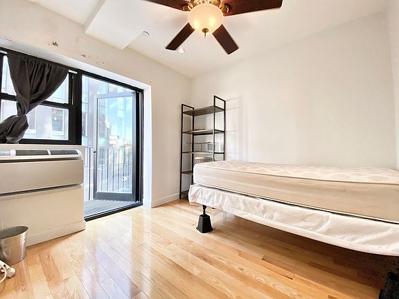 2nd image of 340 Amsterdam Ave #52