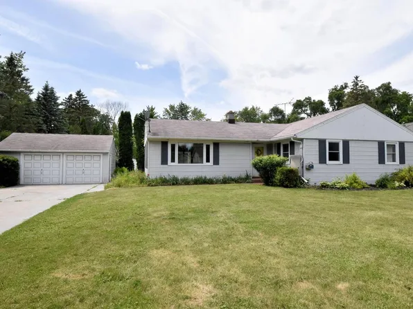 W228S8775 Cherry STREET, Big Bend, WI 53103