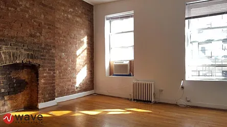 Rented by Wave Real Estate Group