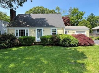 125 Alfred Drown Rd, Barrington, RI 02806
