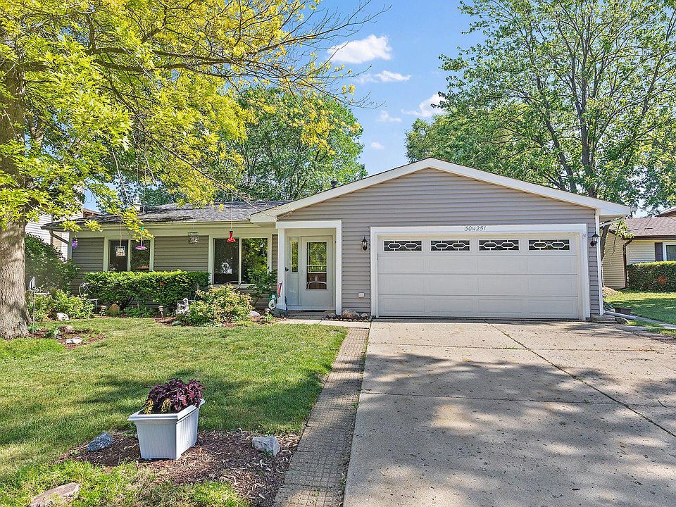 1st image of 30W251 Holyoke Ct