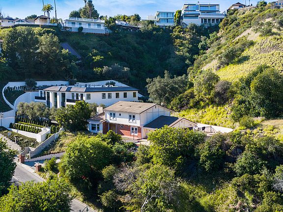 4th image of 1181 Somera Rd