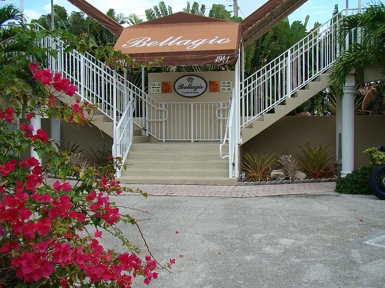 Bellagio Apartments — Photo 68