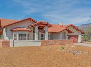 8221 E Cholla Dr, Tucson, AZ 85750