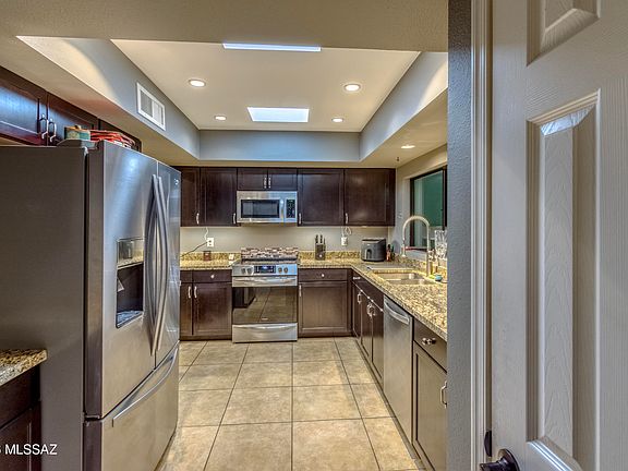 4th image of 6100 N Oracle Rd