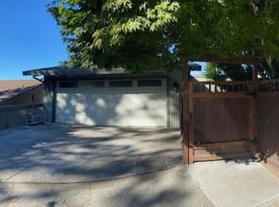 19 Villanova Ln, Oakland, CA