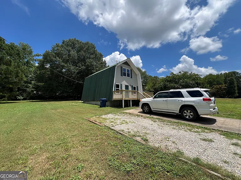 943 Grier Rd — Photo 2