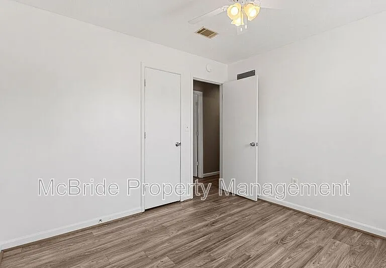 3615 Goldfinch Dr — Photo 18