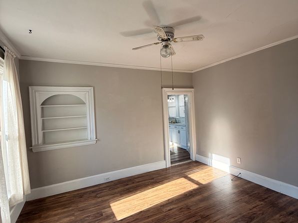 110 Prospect St FLOOR 1