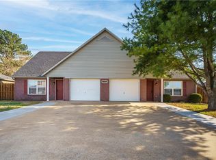 3407 SW Victoria Pl, Bentonville, AR 72712