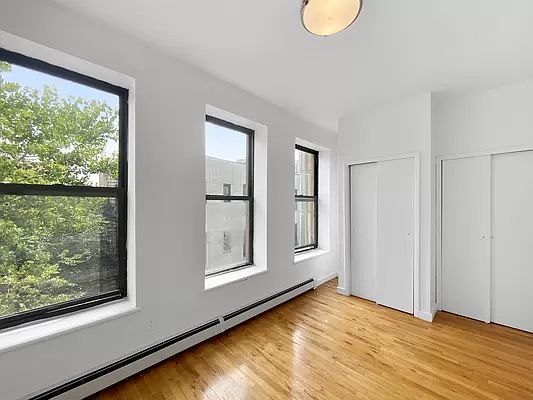 3rd image of 388 Manhattan Ave APT 5B