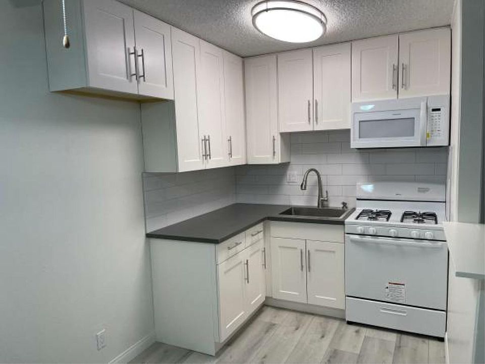 1st image of 8744 Etiwanda Ave APT 6