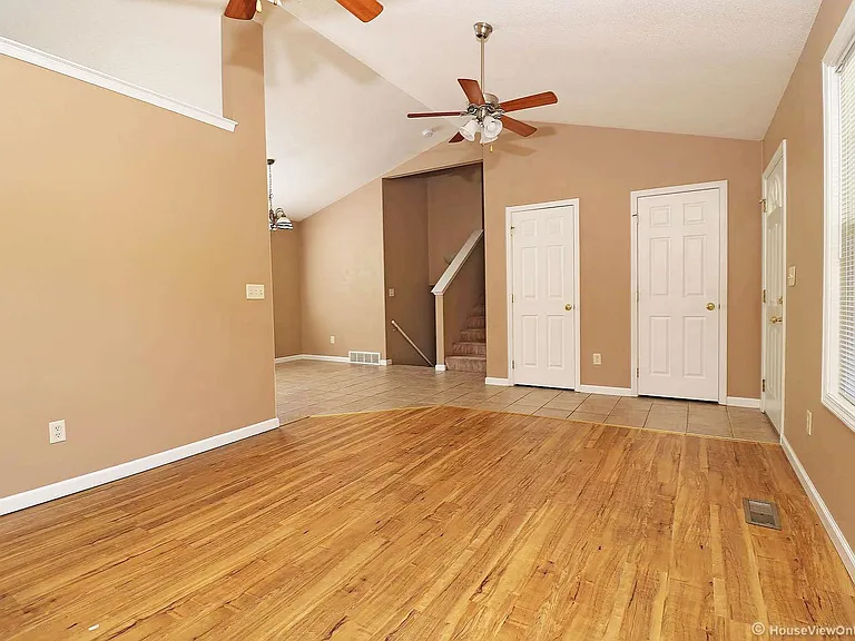 1936 Emily Ct — Photo 6
