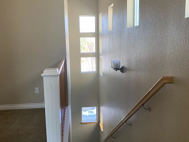 2380 Hecla Dr — Photo 25
