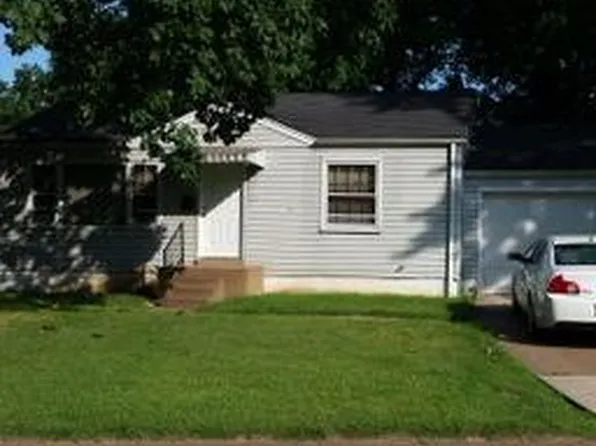 10308 Ashbrook Dr, Saint Louis, MO 63137