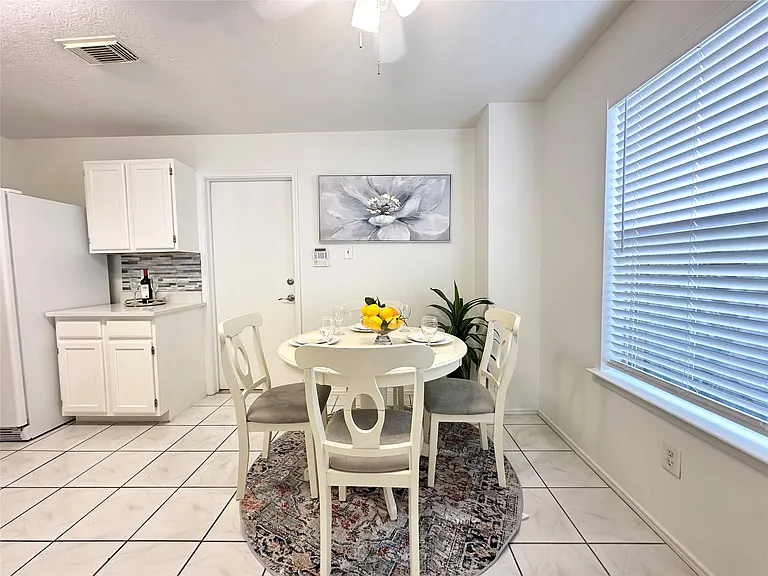 8223 Golf Green Cir — Photo 15