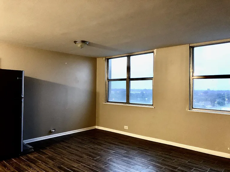 4300 W Ford City Dr #1107 — Photo 5