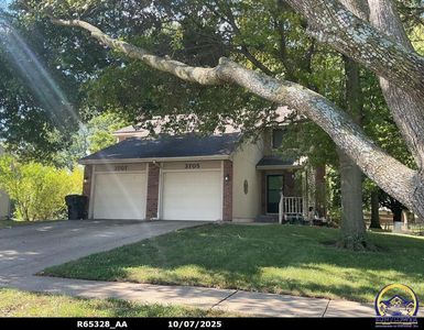 3705-3707 SW Wood Valley Dr, Topeka, KS, 66610