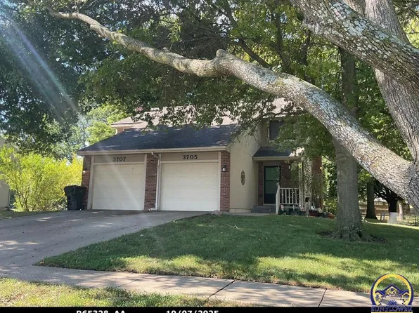 3705-3707 SW Wood Valley Dr, Topeka, KS 66610