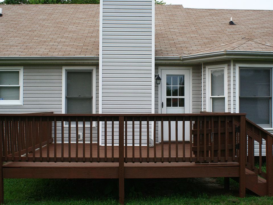 2nd image of 1766 Crestview Dr
