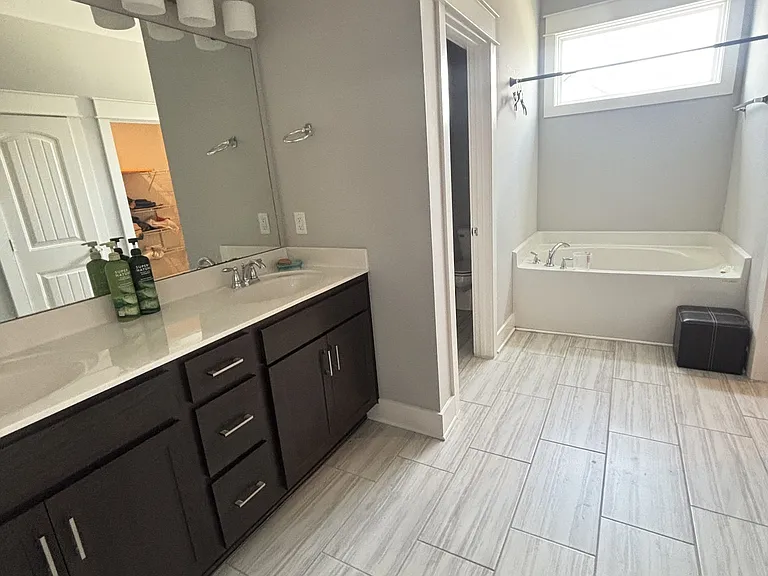 3038 Oxford Dr — Photo 17