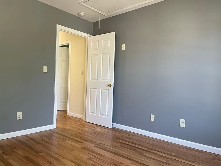 765 Hart St — Photo 24