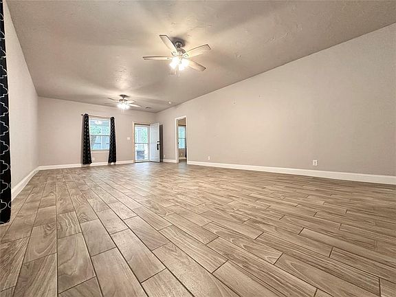 4th image of 612 N Hobson Ave