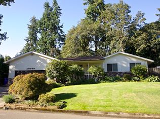 16745 Buckingham Dr, Gladstone, OR 97027