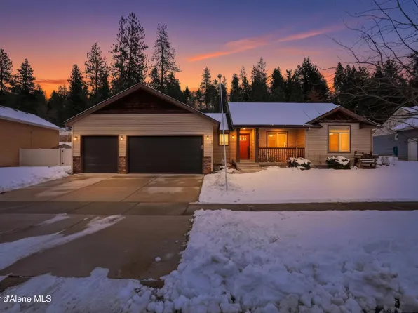 940 N Harlequin Dr, Post Falls, ID 83854