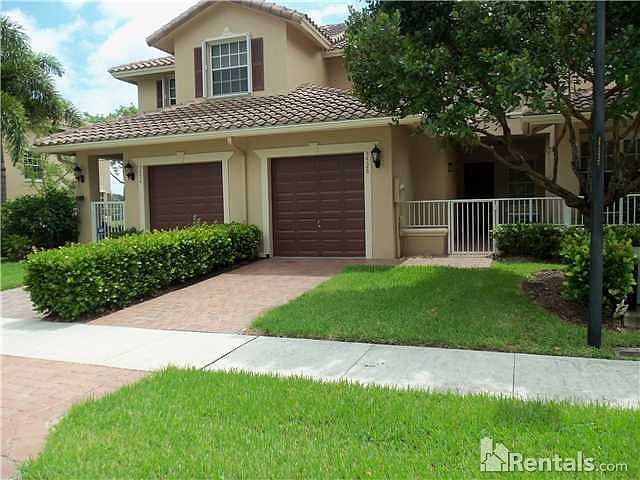 1st image of 3528 Parkside Dr