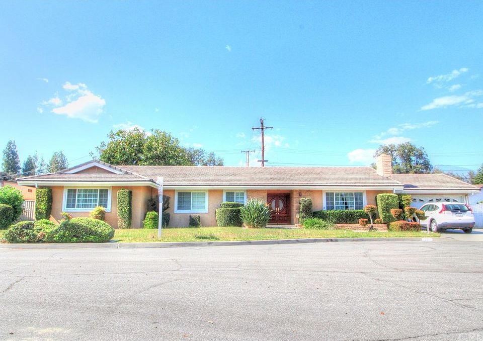 1st image of 11 E Magna Vista Ave