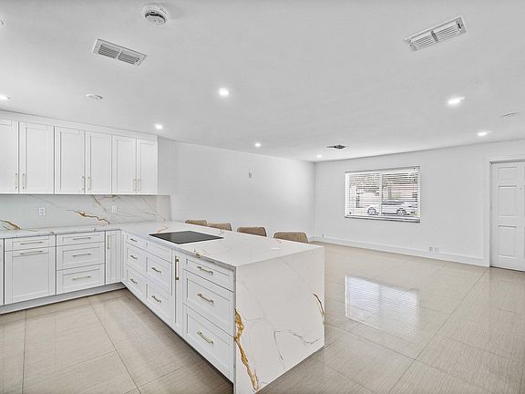 5th image of 1531 NW 4th Street