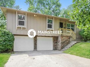 8905 E 90th Ter, Kansas City, MO 64138