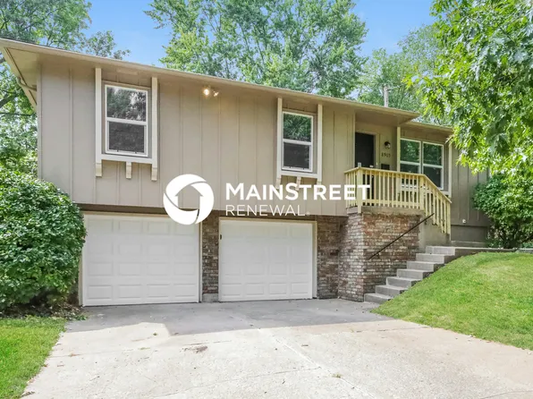 8905 E 90th Ter, Kansas City, MO 64138