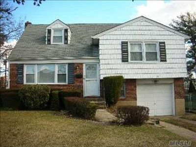 12 Opal Dr, Plainview, NY, 11803