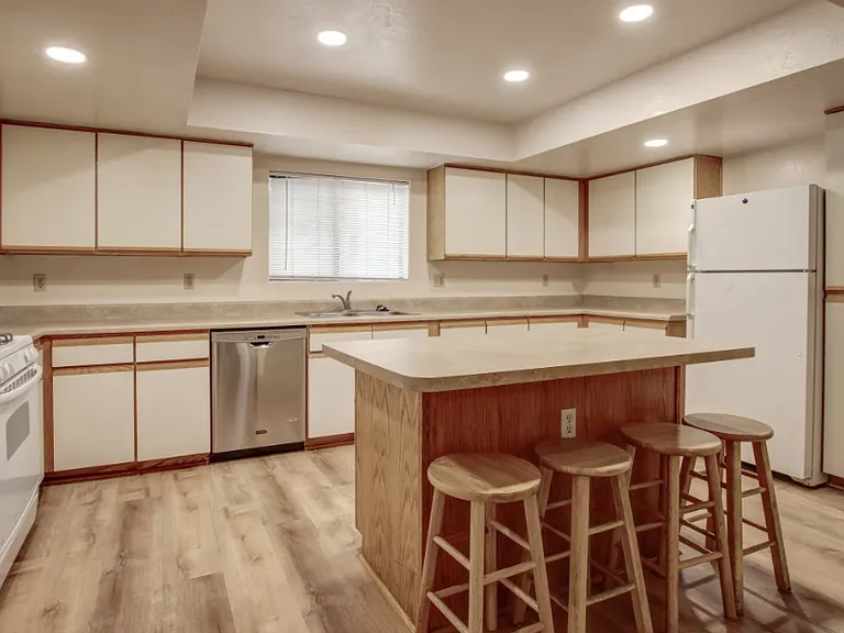 Wavertree Apartments LLC — Photo 1