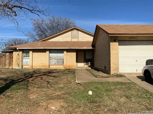8891 MEADOW RANGE ST, San Antonio, TX 78250