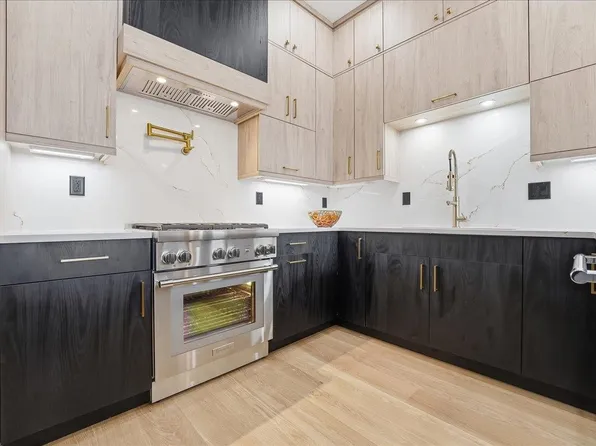 134 Hancock Avenue image 8 of 19