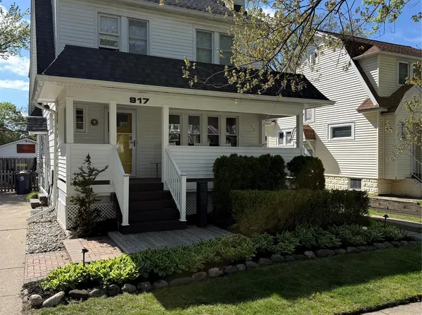 917 Maplegrove Ave, Royal Oak, MI 48067
