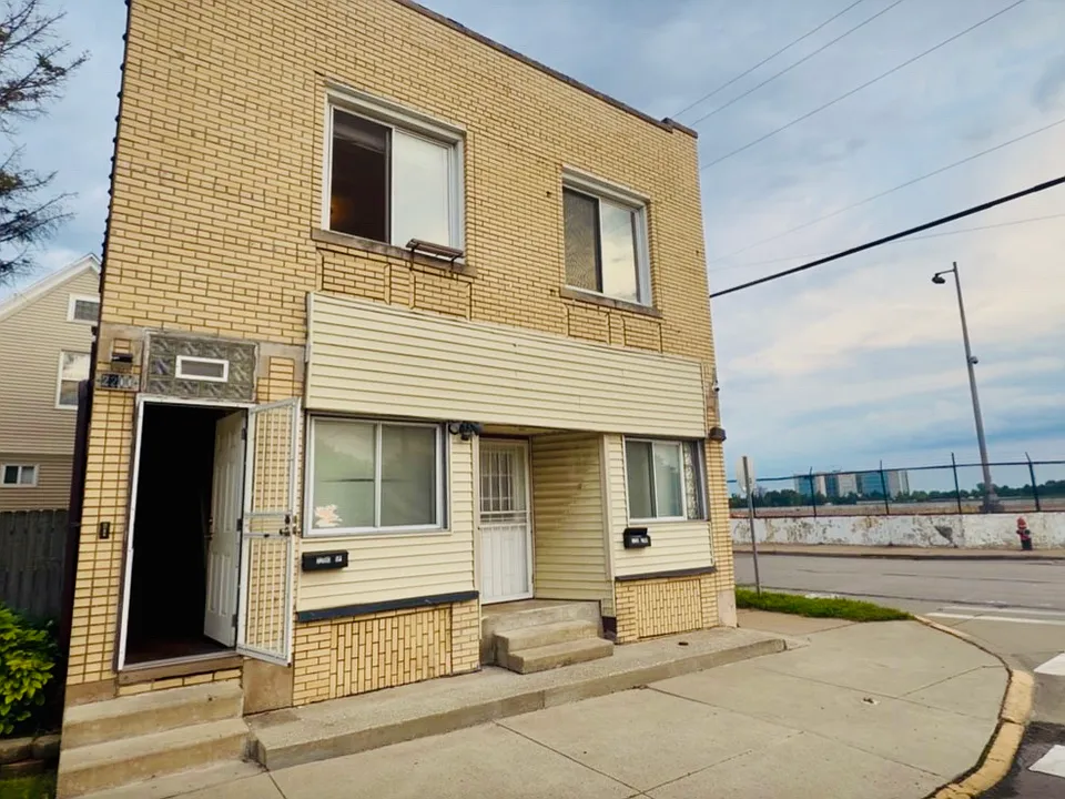 2200 Poland St #2