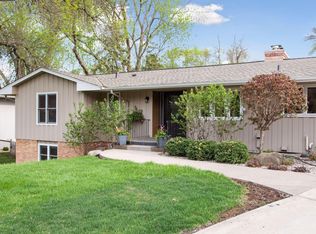 5745 Loring Ln, Golden Valley, MN 55422