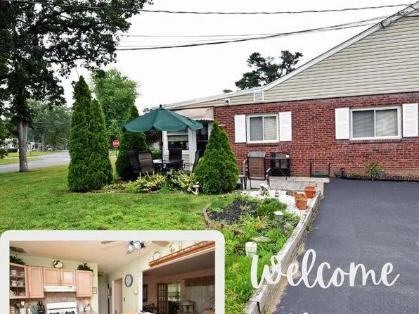 1 Walnut St #A, Toms River, NJ 08757