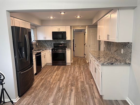 2nd image of 4799 Stoddard Dr