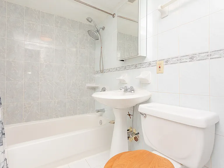 182 Patchen Ave #1 — Photo 9